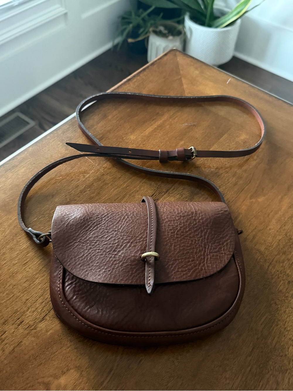 French brand Bleu de Chauffe Java Mini
Postman Bag 100% leather